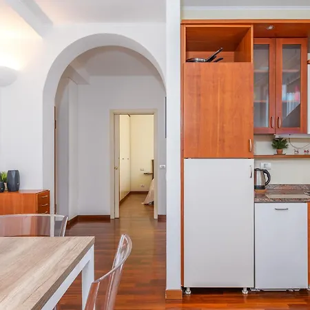 Flat In Center With Terrace, Near Garibaldi Fs Mediolan