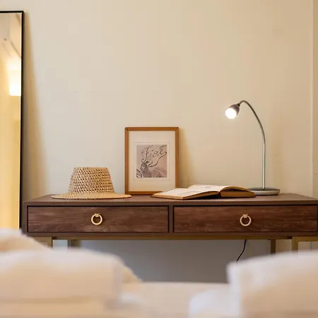 Flat In Center With Terrace, Near Garibaldi Fs * ميلان