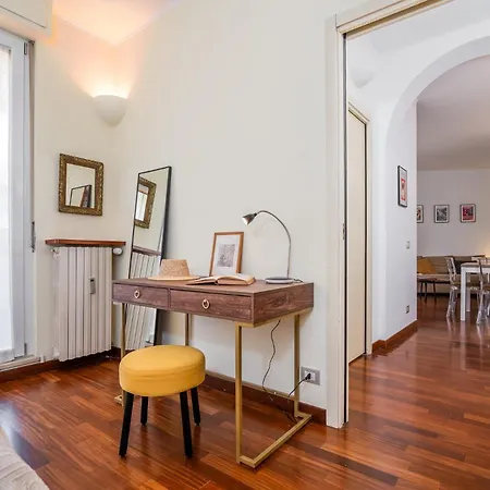 Flat In Center With Terrace, Near Garibaldi Fs * Mediolan