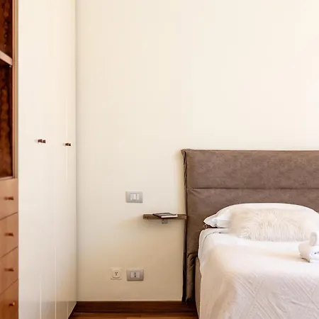 Apartament Flat In Center With Terrace, Near Garibaldi Fs