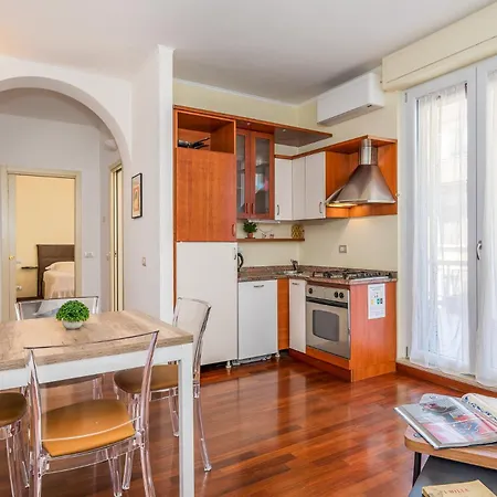 Flat In Center With Terrace, Near Garibaldi Fs * 米兰