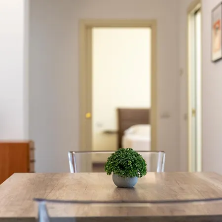 Flat In Center With Terrace, Near Garibaldi Fs 公寓 *